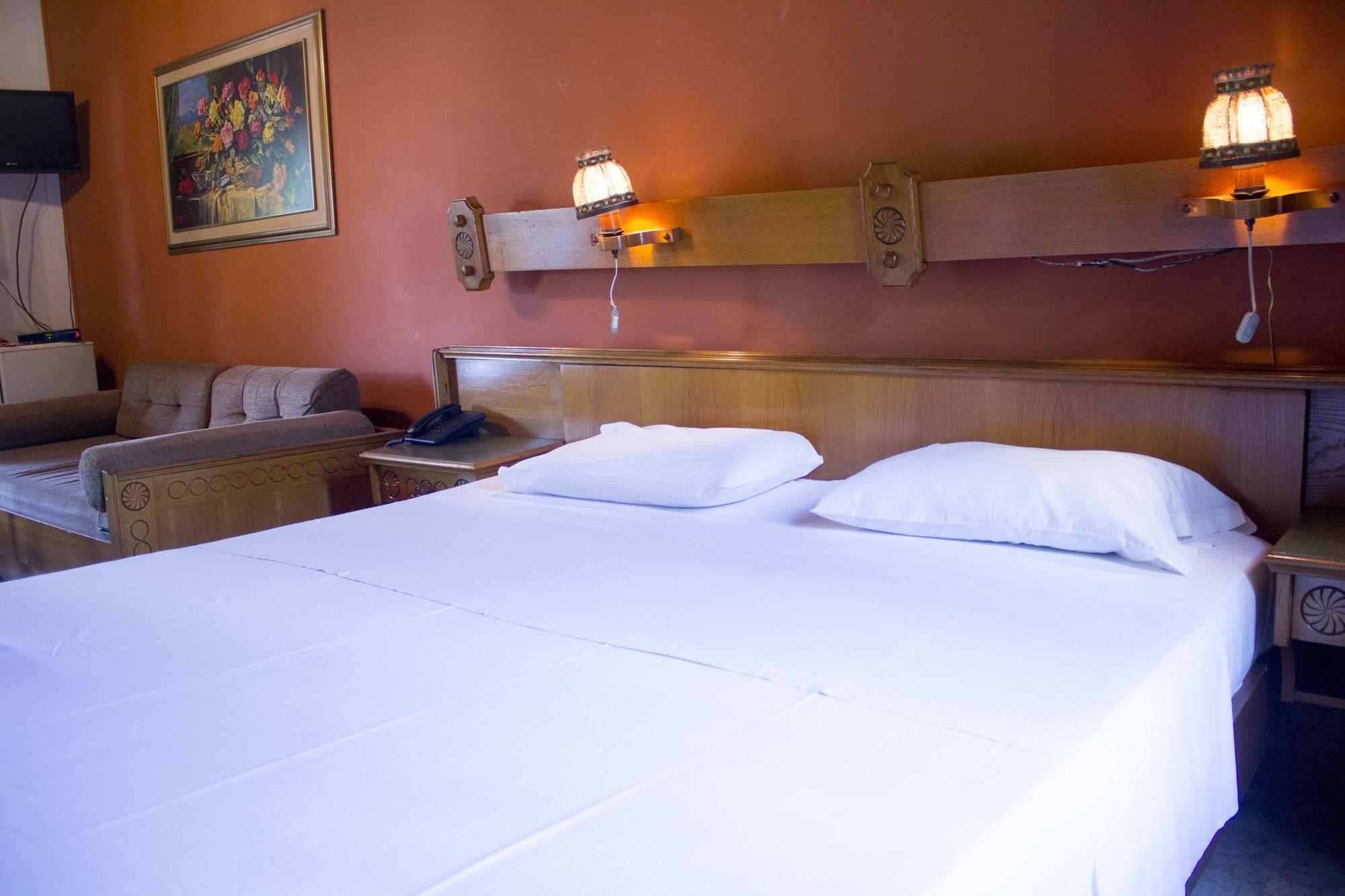 Hotel Bavaria Асунсион Екстериор снимка