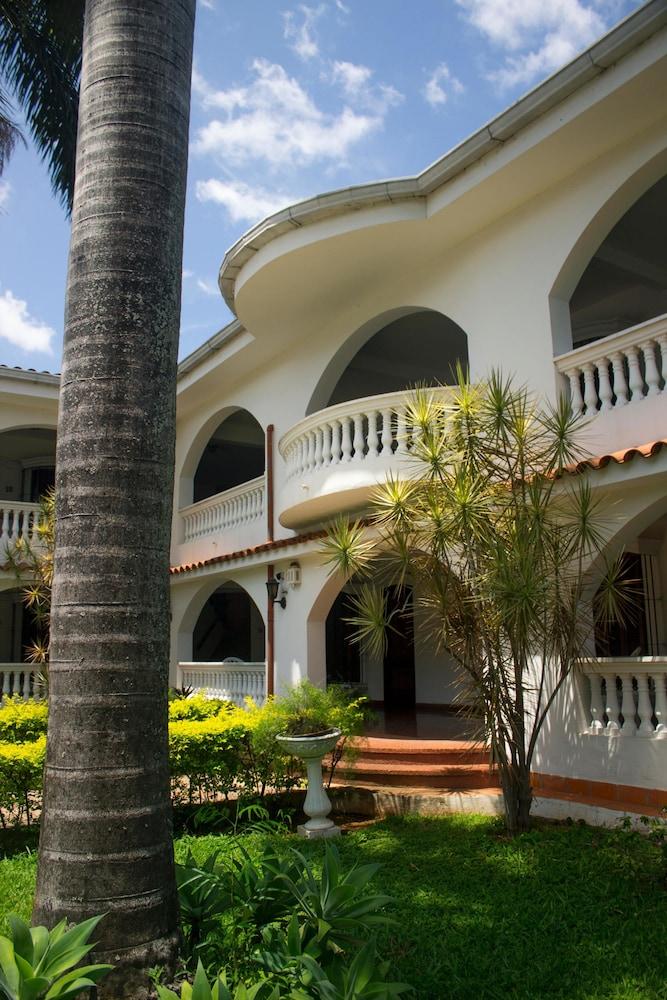 Hotel Bavaria Асунсион Екстериор снимка
