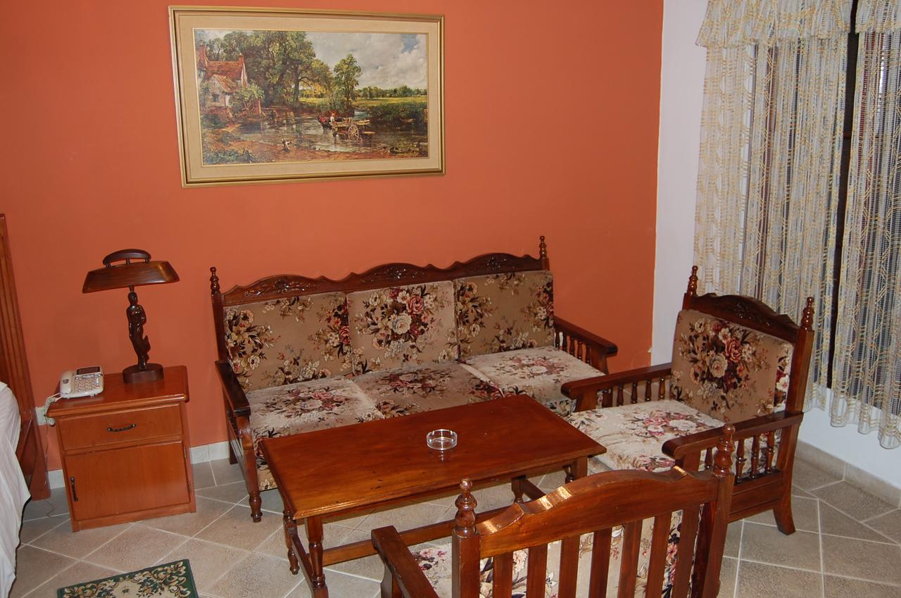 Hotel Bavaria Асунсион Екстериор снимка